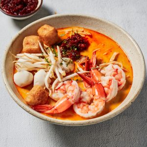Sopa de marisco asiática
